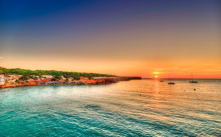 Disfruta de tus vacaciones en Cala Saona