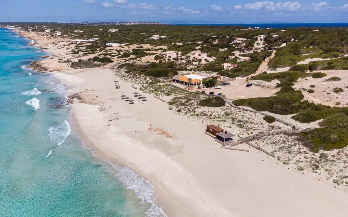 Playa de Es Arenals Formentera