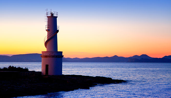 atardecer en el faro de la Savia En Formentera